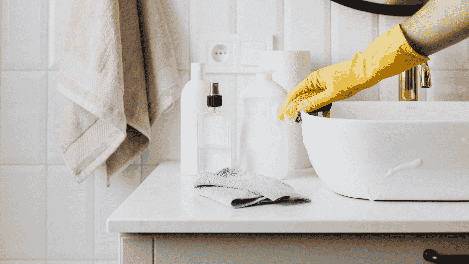 Grout, Hard Water & Soap Scum: Natural Fixes